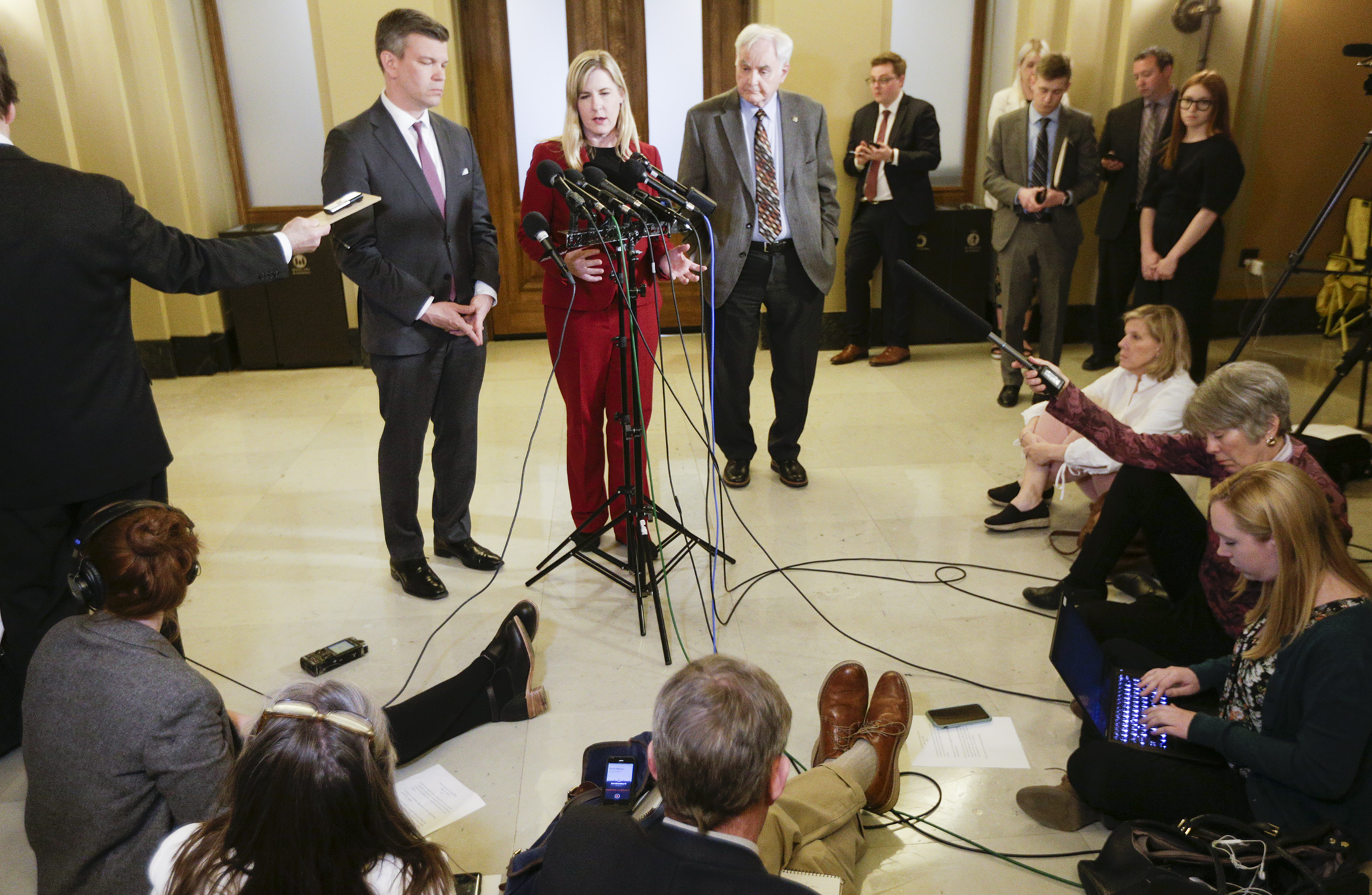 House Speaker Melissa Hortman and House Majority Leader Ryan Winkler discuss an afternoon offer they and Gov. Tim Walz made to the Senate Republicans in an effort to come to a budget deal. Photo by Paul Battaglia